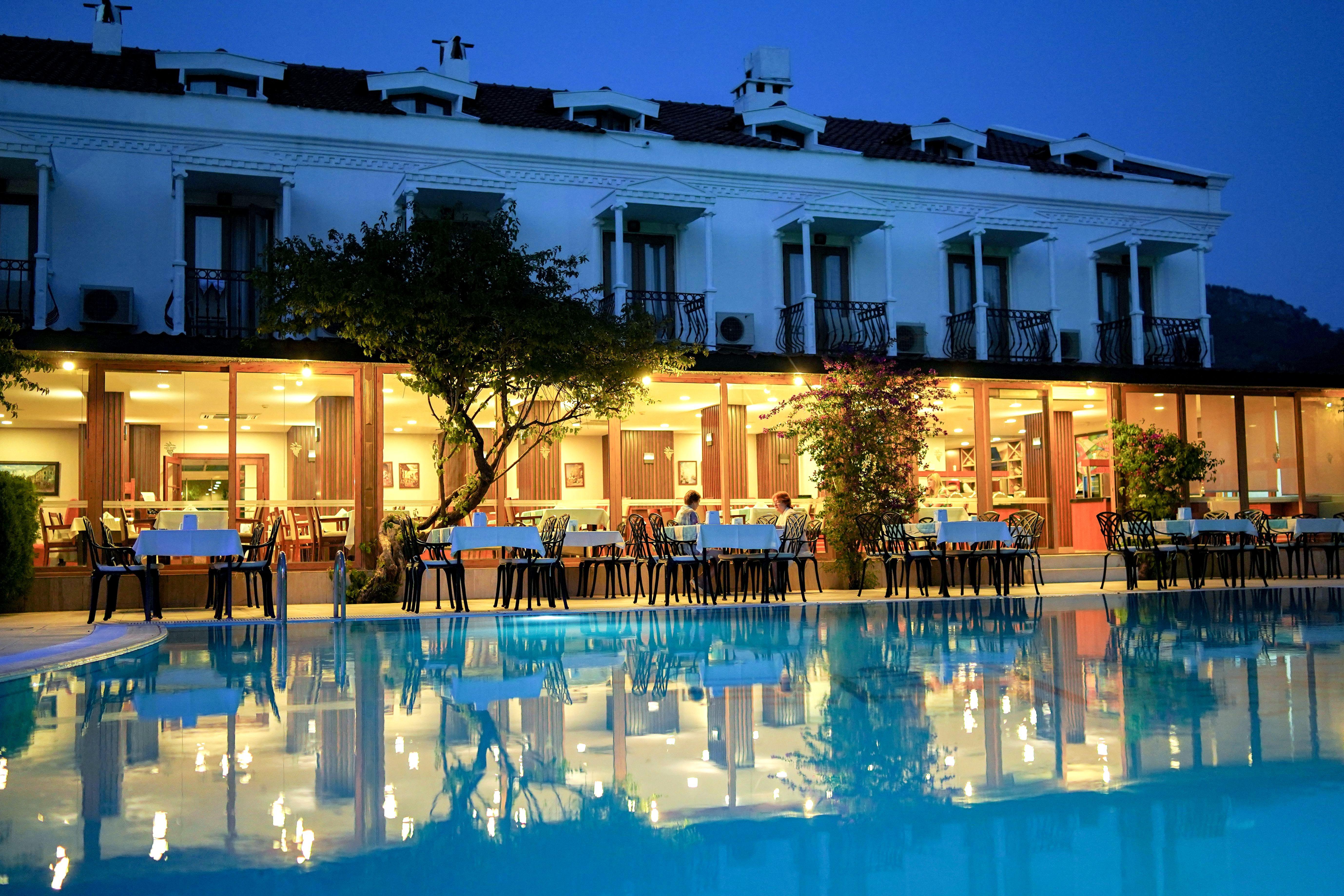 โกเจก ลิเกีย รีสอร์ต โฮเต็ล Hotel เกอเจค ภายนอก รูปภาพ